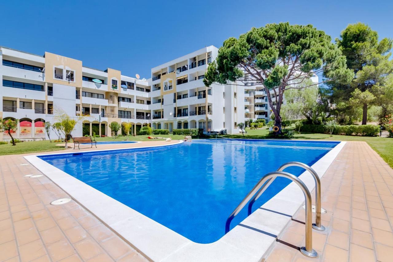 Topazio - Pool & Near The Center By Hd Properties Vilamoura Exterior photo